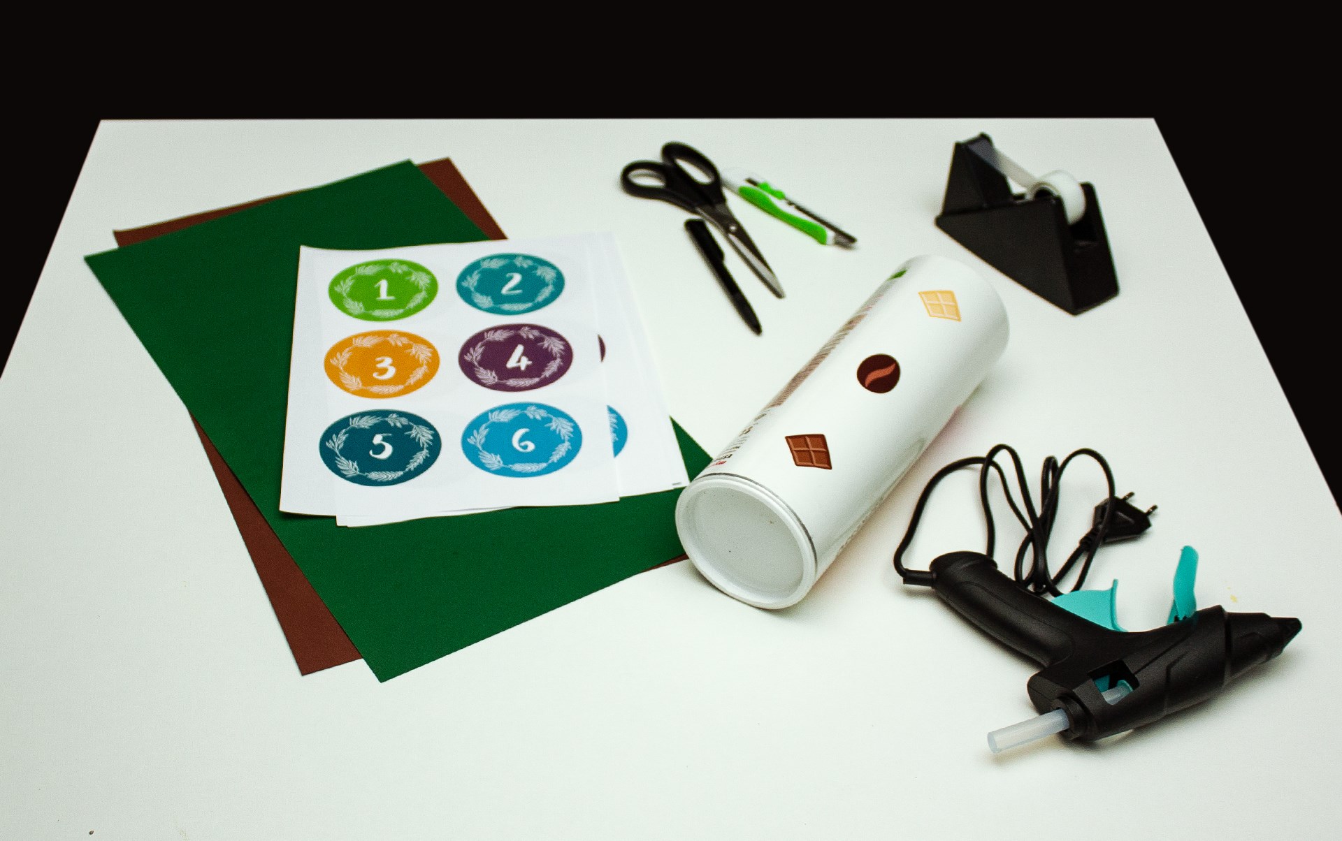 DIY-Adventskalender-Schritt-1-Material DIY-Adventskalender-Schritt-1-Material