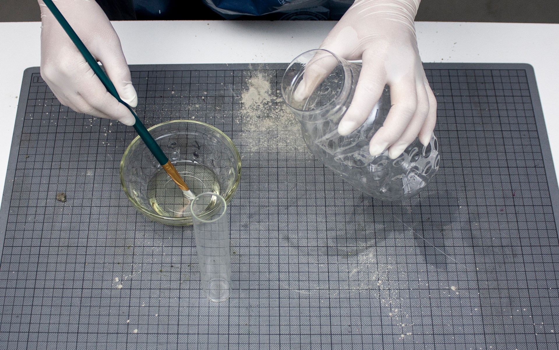 DIY-Betonvase-Schritt-2-2 DIY-Betonvase-Schritt-2-2