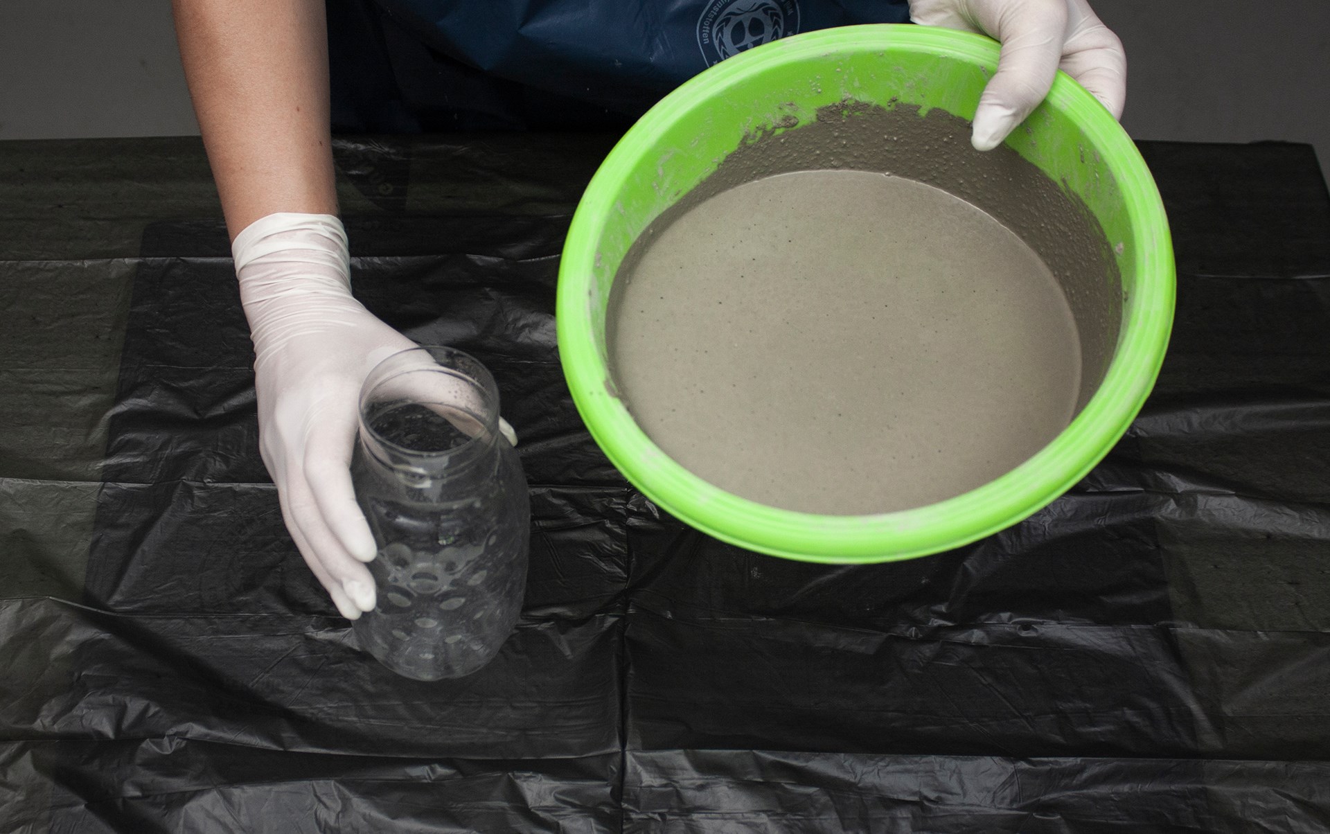 DIY-Betonvase-Schritt-4-1 DIY-Betonvase-Schritt-4-1